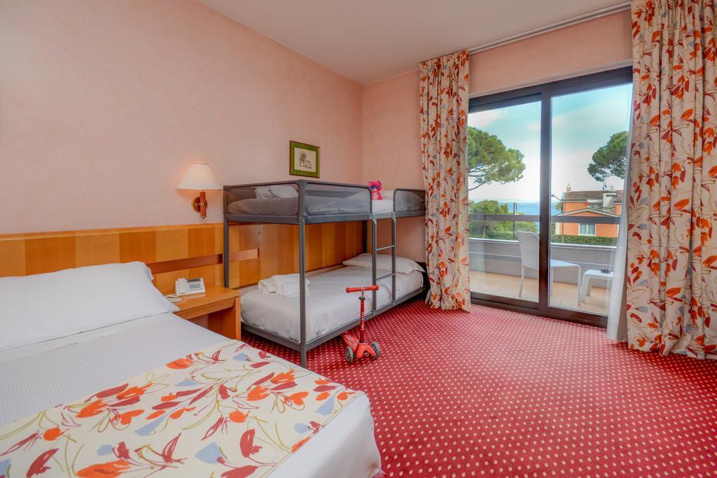Hotel Oliveto Desenzano del Garda Exteriér fotografie