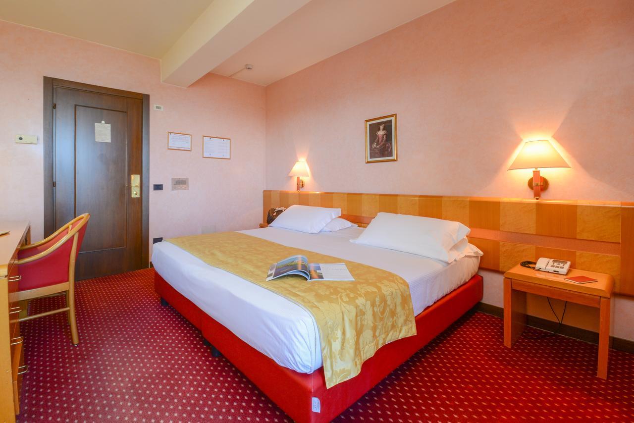 Hotel Oliveto Desenzano del Garda Exteriér fotografie